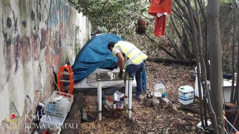 Operazione anti bivacchi ad Esquilino e Ostiense