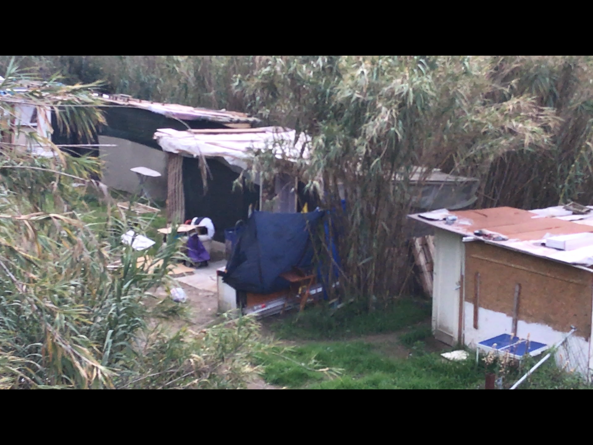 La baraccopoli sul Tevere