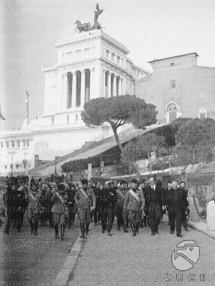 Quando Mussolini sventrò il centro di Roma per collegarla al mare ...
