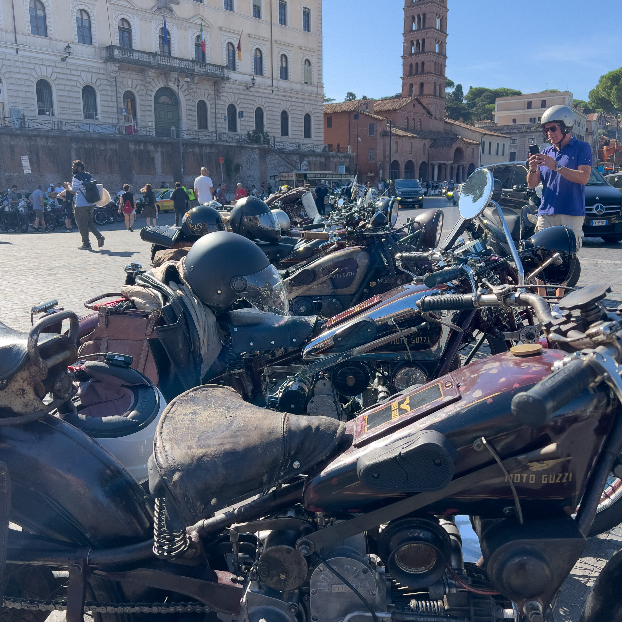 Moto Guzzi a Bocca della Verità