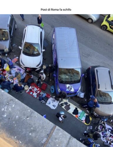 Esquilino. Il mercato abusivo a via Principe Amedeo