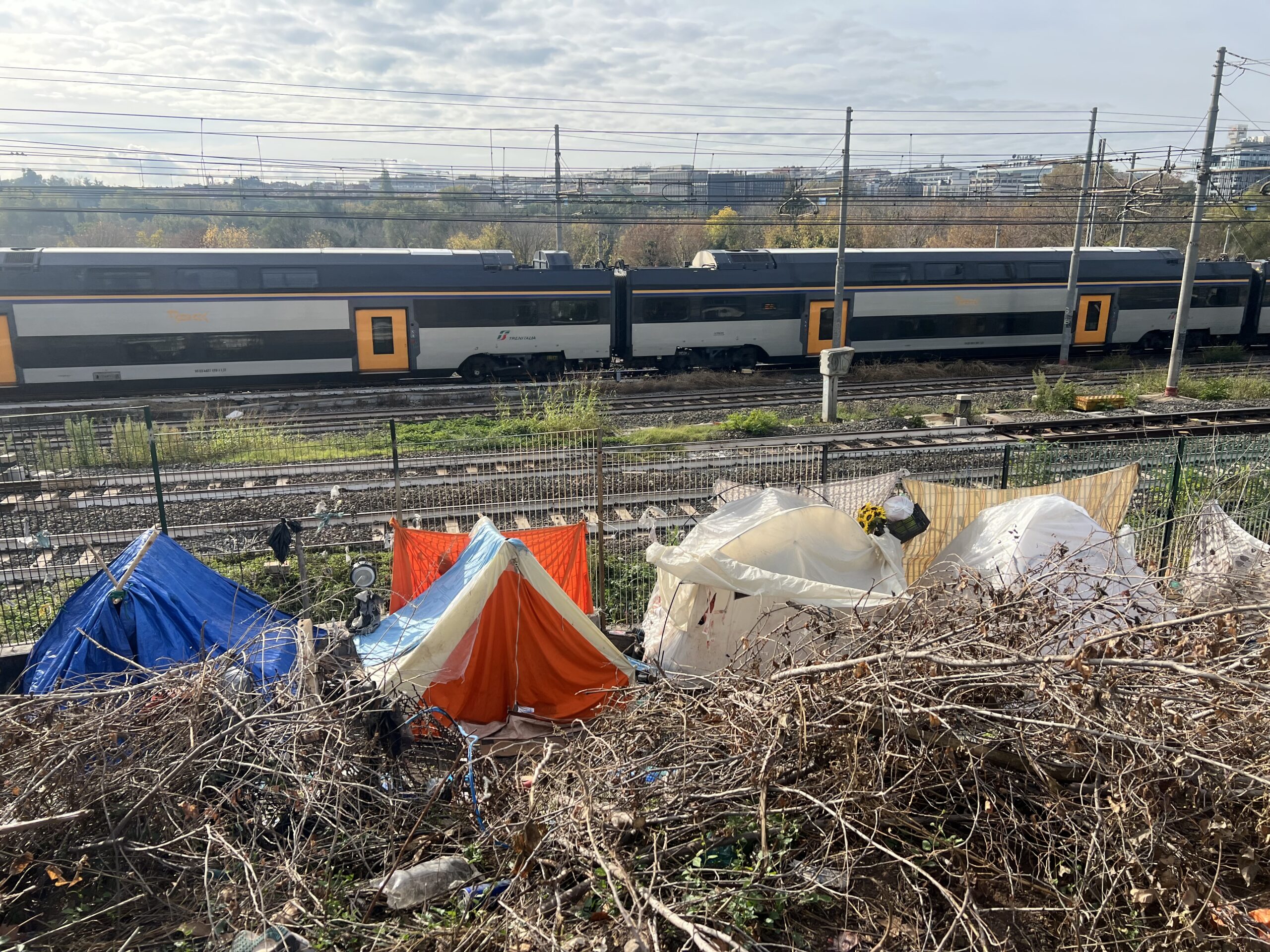 L’accampanento a via Cilicia