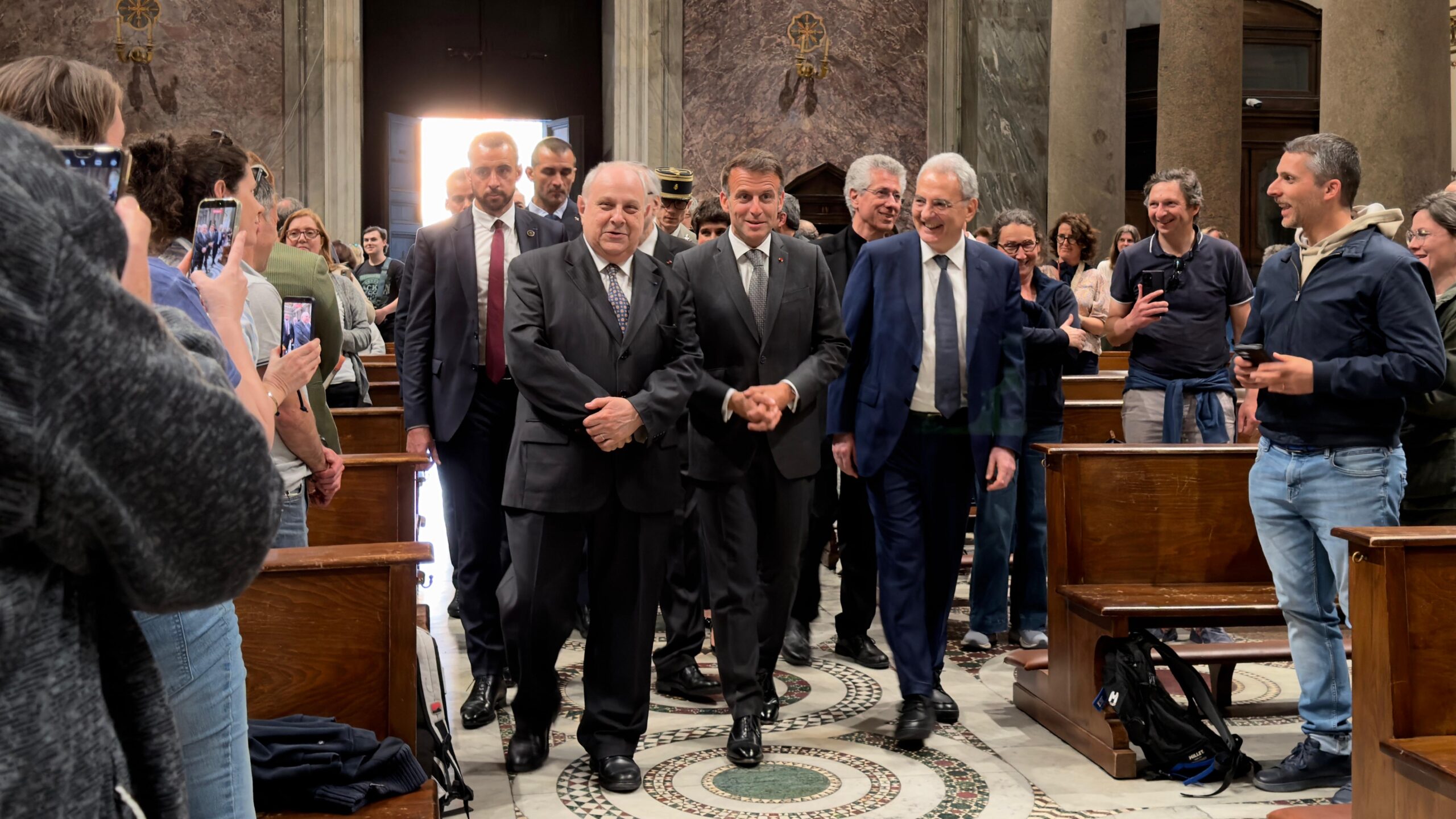 Macron a Sant’Egidio. Foto fornita dalla Comunità